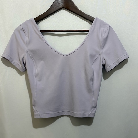 Lululemon Align Tee Nulu Slim Fit Cropped Length Top in Black-Size 4 Small - Picture 1 of 4